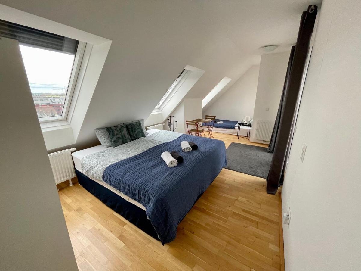 Eca Rooftop Live - Private Rooms & Serviced Apartments Bécs Kültér fotó