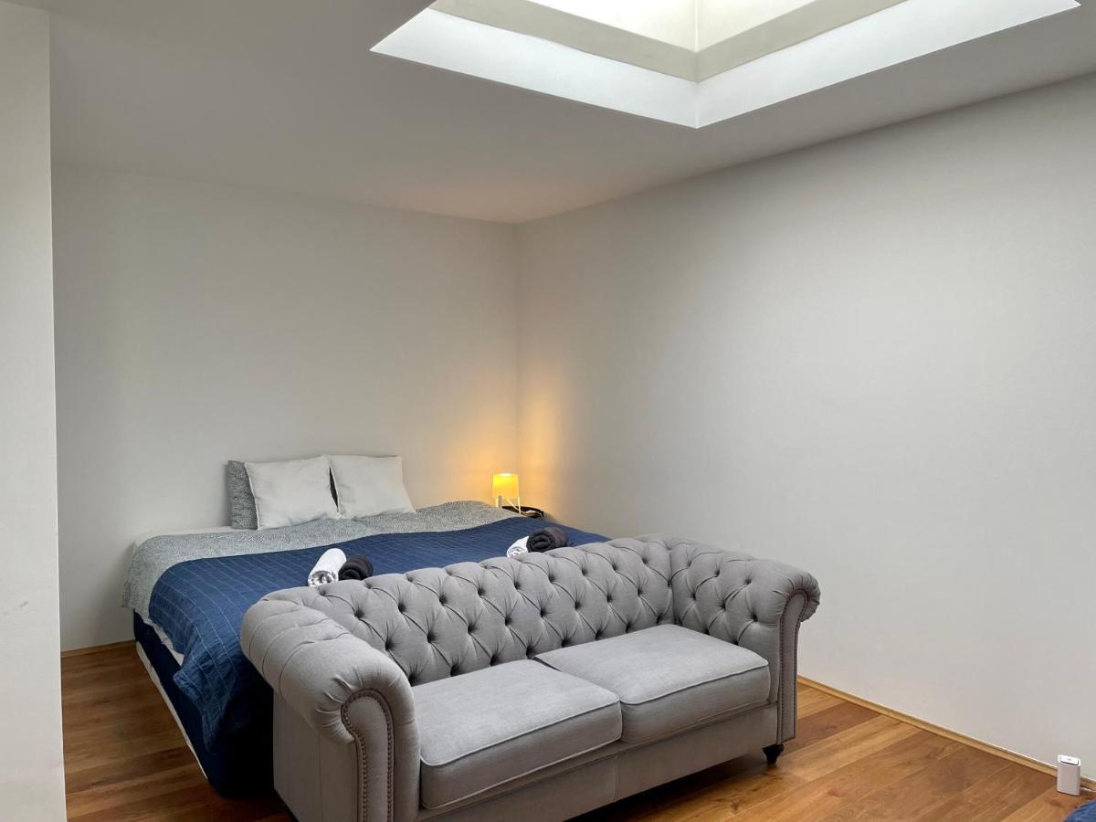 Eca Rooftop Live - Private Rooms & Serviced Apartments Bécs Kültér fotó